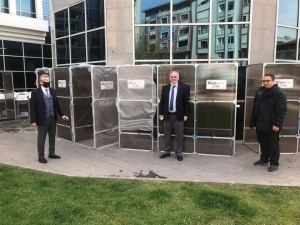 Edremit’te Hijyen Kabinleri Kuruluyor