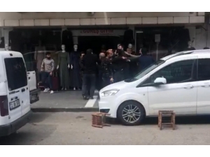 Batman’da Kavgayı Ayırmaya Çalışan Polis Yaralandı