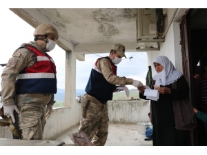 Jandarma Ev Ev Gezdi, Köylüler Ekiplere Teşekkür Etti