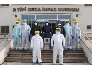 Menemen Hatundere Cezaevi Personeli Kendilerini İzole Etti