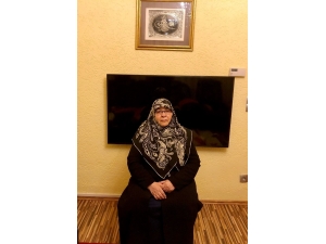 Almanya’da Yaşayan Cennet Teyzeden "Biz Bize Yeteriz Türkiyem" Kampanyasına 10 Bin Euro Bağış