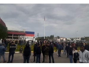 İzmir’de Bir Fabrika Çalışanında Korona Virüs Tespit Edildi, İş Yerinde Arbede Çıktı