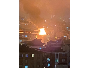 Samsun’da Çatı Yangını Korkuttu