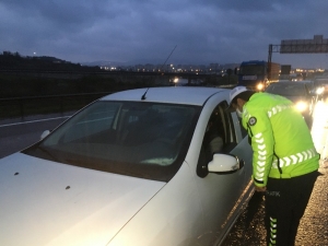 İstanbul’un Giriş Ve Çıkışında Korona Virüs Denetimi Devam Ediyor