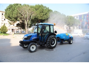 Menderes’te Tüm Sokaklar Dezenfekte Edildi