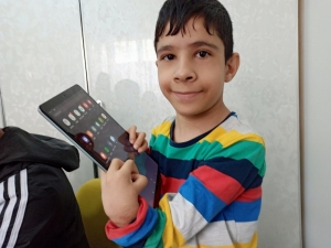 10 Yaşındaki Rızgar Ameliyattan Sonra Hayaline Kavuştu