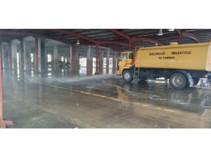 Semt Pazaryerleri Dezenfekte Ediliyor