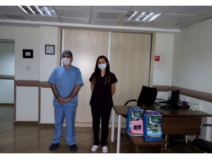 Rize’de 2 Sağlık Personeli Korona Virüsü Yendi, Görevlerine Döndü