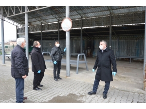 Özdemir: “Pazar Esnafımızdan İşgaliye Ücreti Alınmayacak”