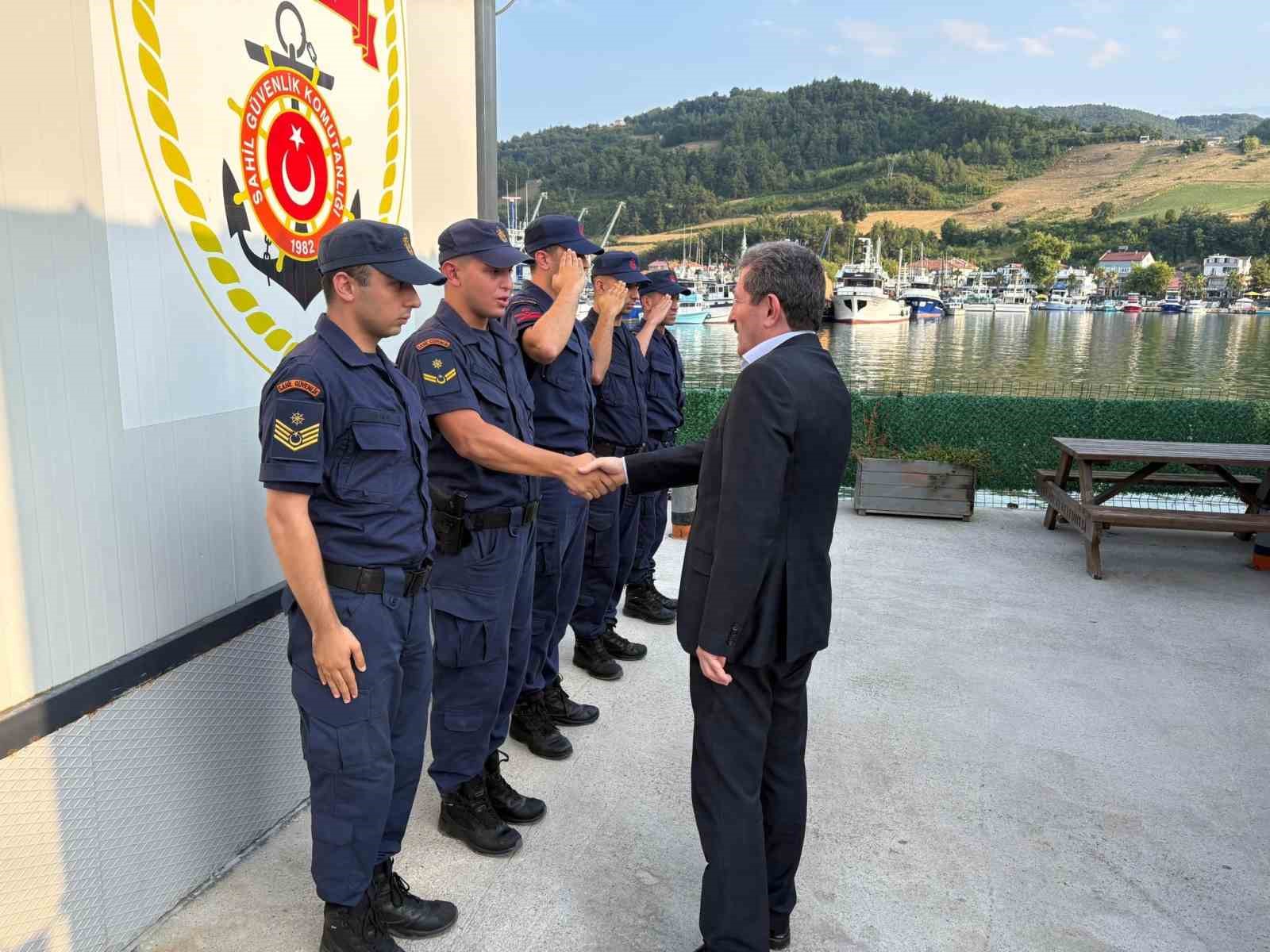sahil-guvenlik-yakakent-timi-nden-mavi-vatan-da-7-24-gorev