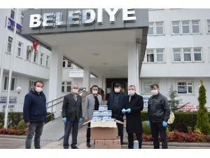 İş Adamından Belediyeye 4 Bin Maske