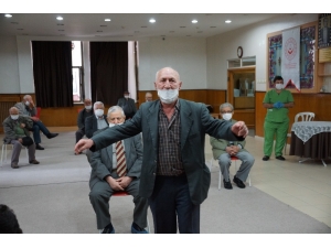 Huzurevi Sakinleri Online Konser İle Eğlendi