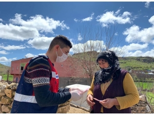 Mazıdağı’nda Sosyal Yardım Paraları Evlerde Teslim Ediliyor