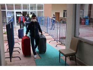 Bolu’da, Karantina Süreci Tamamlanan 30 Kişi Tahliye Edildi