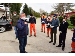 Başkan Aşgın’dan Temizlik İşleri Personeline Moral Ziyareti