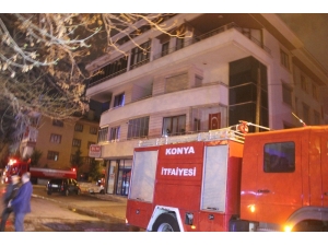 Anne Ve Babasını Rehin Alıp, Evde Yangın Çıkardı
