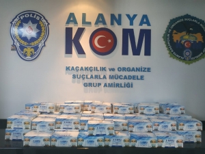 Alanya’da 4 Bin Adet Sahte Maske Ele Geçirildi