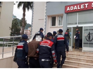 Depodan Hırsızlık Yapan 2 Şüpheli Yakalandı