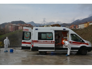 Hakkari’de Ambulanslar Dezenfekte Edildi