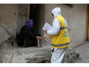 Şanlıurfa’da Evde Kalanlara Sıcak Yemek Desteği