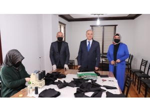 Başkan Özlü, Maske Üretimini İnceledi
