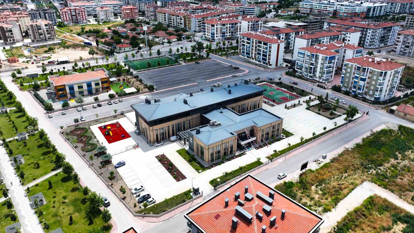 turkiye-nin-en-buyugu-karatay-engelli-aktif-yasam-merkezi-acildi