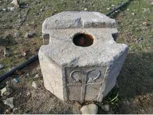 Roma Dönemine Ait Taş Sütuna Jandarmaya Satmaya Kalkıştı