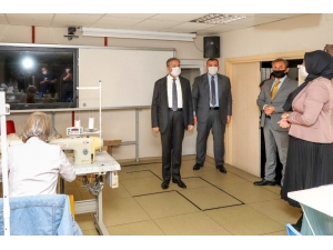 Vali Su, Maske Ve Dezenfektan Üretilen Okullarda İnceleme Yaptı