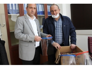 Sungurlu’da Att’ler İçin Yüz Koruyucu Siperlikleri Ürettiler