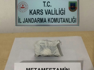 Kars’ta 2 Kişi Uyuşturucu Maddeyle Yakalandı