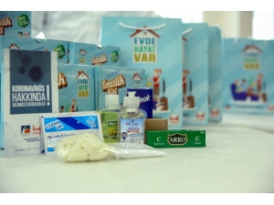 Çekmeköy’de Maskeler Evlere Bırakılıyor