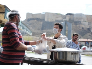 Gastronomi Kenti Gaziantep’te Kebap Dumanı Tütmez Oldu