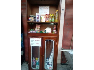 Yardıma Muhtaç Aileler İçin Erzak Dolabı Kuruldu