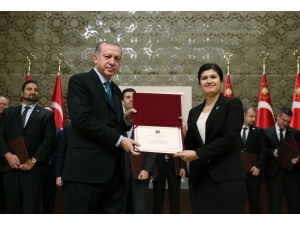 Bilim Akademisi Genç İlim İnsanı Ödülü Beü’ye