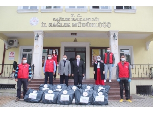 Sağlık Çalışanları İçin Üretilen Maskeler Teslim Edildi