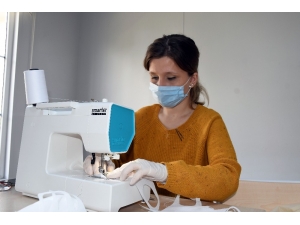 Kemer’de Maske Üretimi Başladı