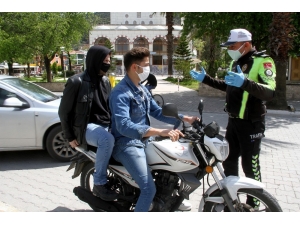 Muğla’da Motosiklete 2 Kişi Binmek Yasaklandı