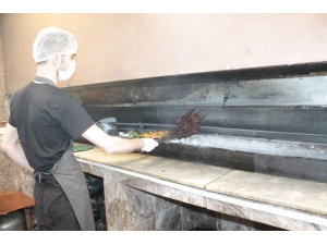 Korona Virüs Diyarbakır Ciğerini De Vurdu