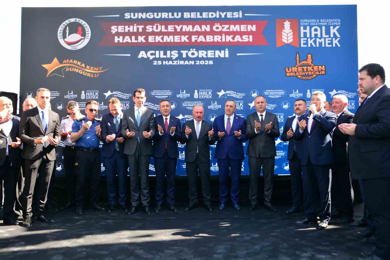 sungurlu-belediyesi-halk-ekmek-fabrikasi-torenle-acildi-gunde-10-bin-ekmek-uretiliyor