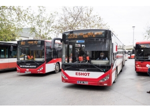 İzmir’de Toplu Ulaşımda Düşüş Yüzde 85’i Buldu