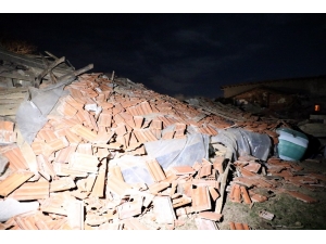 Yozgat’ta Mandıra Çöktü: 6 Hayvan Telef Oldu