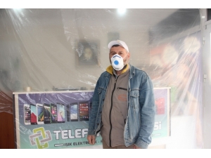 Telefon Tamircisinden Korona Virüse Karşı Sıra Dışı Önlem