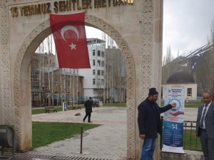 Bahçesaray Belediyesinden El Dezenfekte İstasyonu