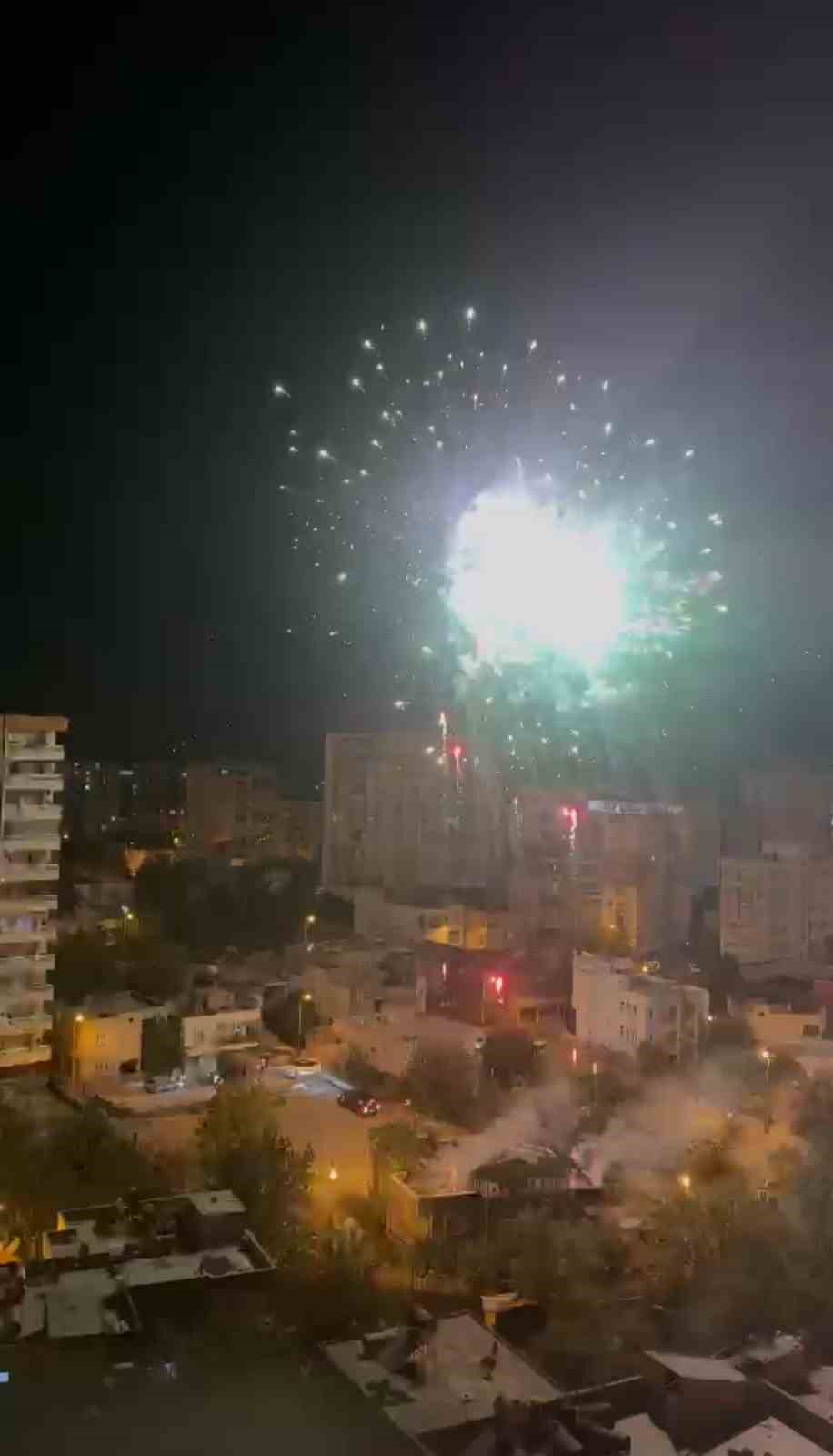 siirt-te-gece-yarisi-havai-fisek-tepkisi-sesler-bomba-ve-silah-sesini-aratmiyor