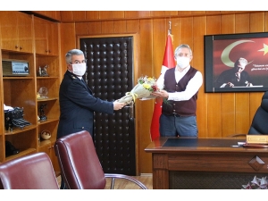 "Polisimiz Gece Gündüz Demeden Fedakarca Çalışıyor"