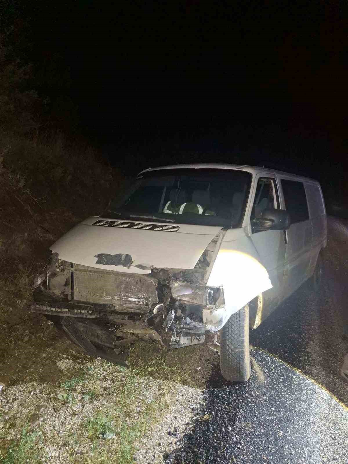 bilecik-te-trafik-kazasi-5-kisi-yaralandi
