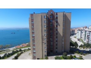 Sağlıkçılar İçin Tepki Çeken Yazı Asılan Sitenin Yöneticisi: “Tamamen Yanlış Anlaşılma Yaşandı”