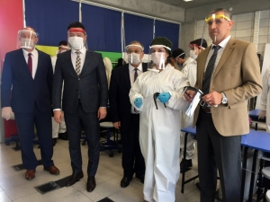 Eyüpsultan’da Öğretmenlerden Sağlık Çalışanları İçin Bin Adet Yüz Koruma Siperliği