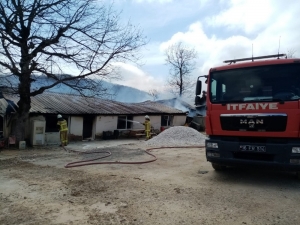 Mustafakemalpaşa’da Mermer Ocağında Yangın Çıktı