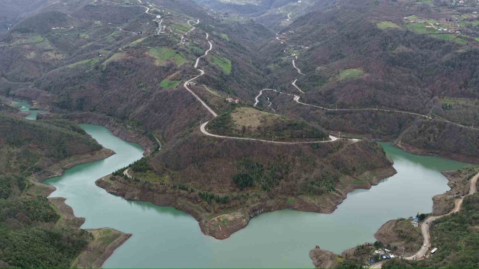 kocaeli-nin-icme-suyu-kaynagi-yuvacik-baraji-nda-yuz-gulduren-doluluk